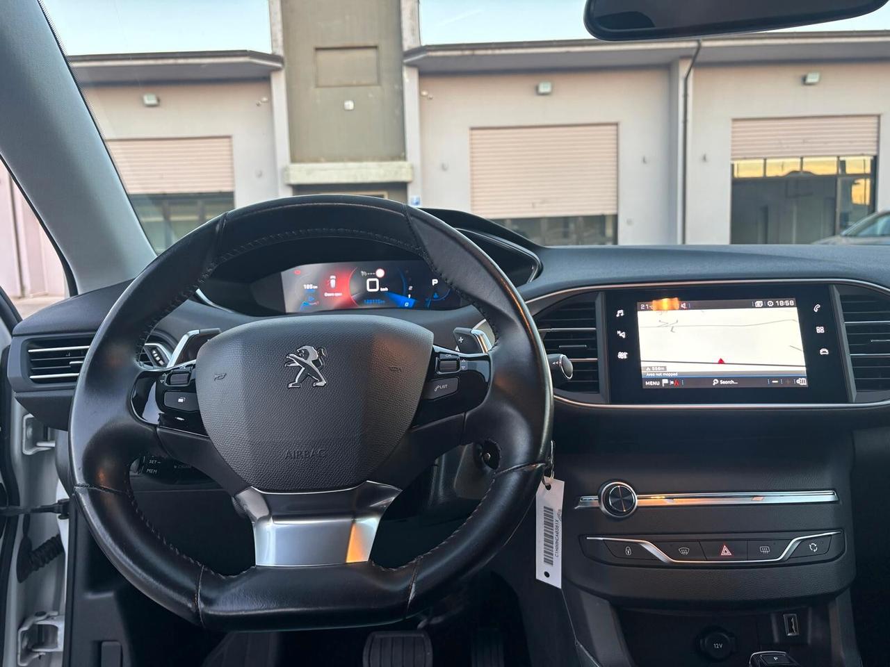 Peugeot 308 BlueHDi 130 S&S EAT8 2021