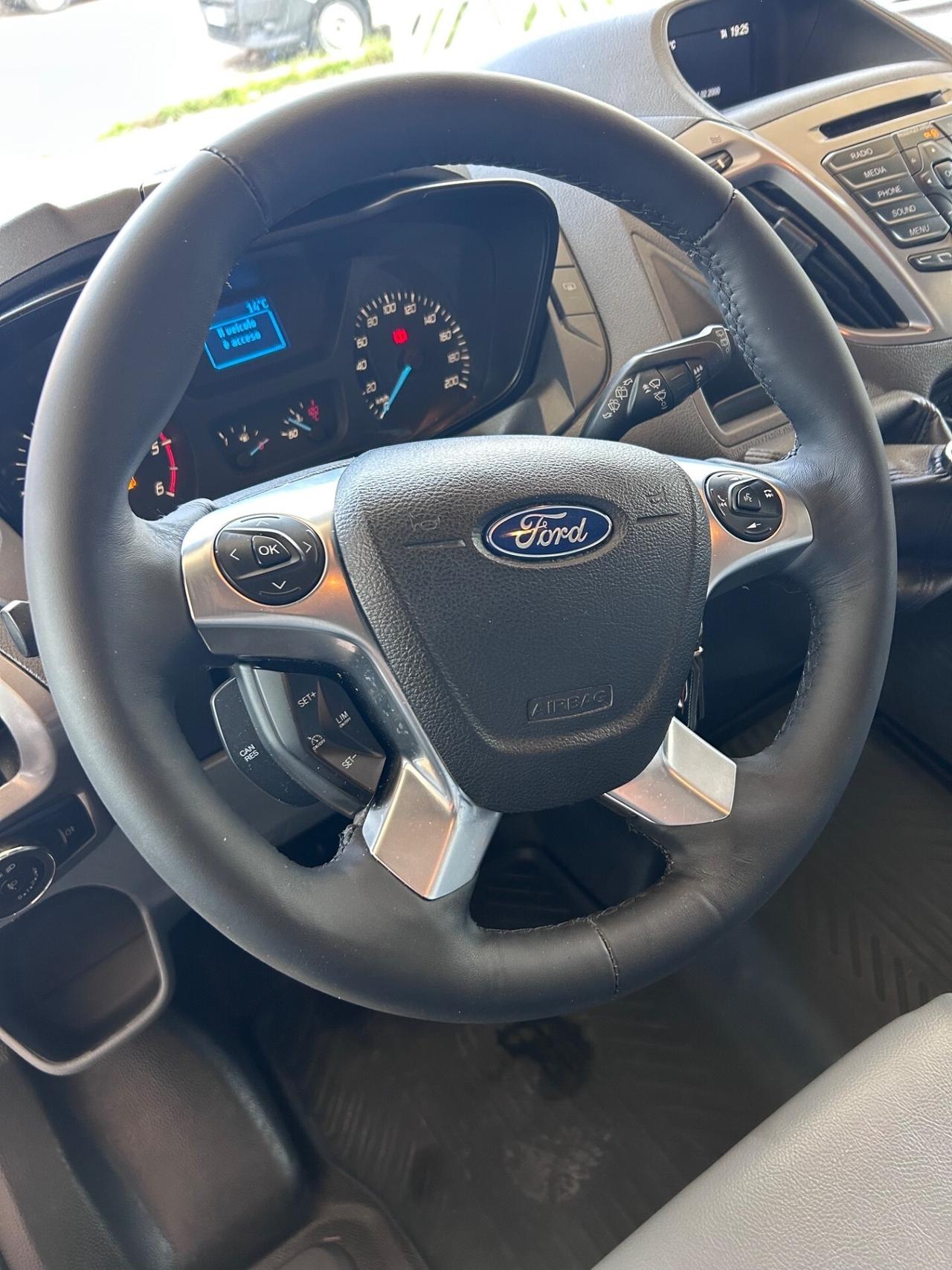 Ford Transit Custom 340 2.0 TDCi 130 PL Combi Tren