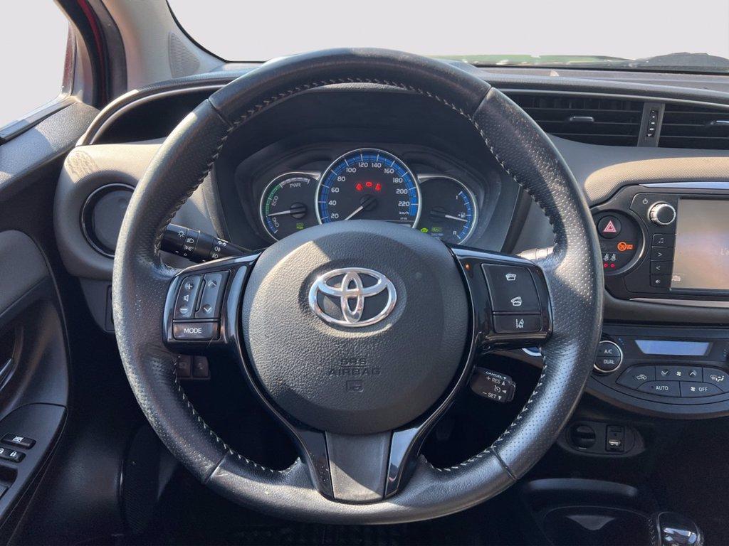 TOYOTA Yaris 5p 1.5h Trend Platinum Edition del 2017