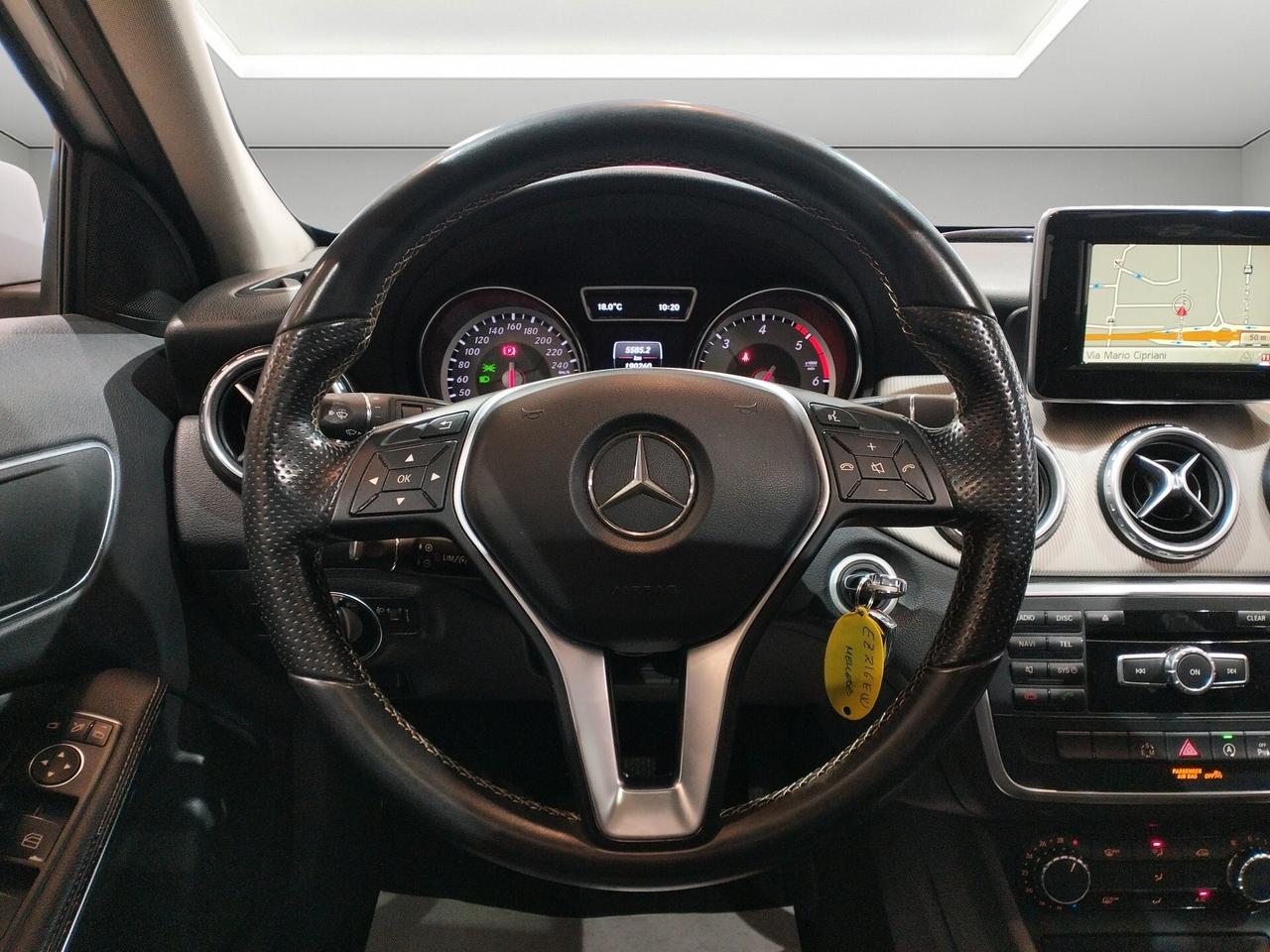 Mercedes-Benz GLA 220 d Sport 170cv auto *TETTO APRIBILE*