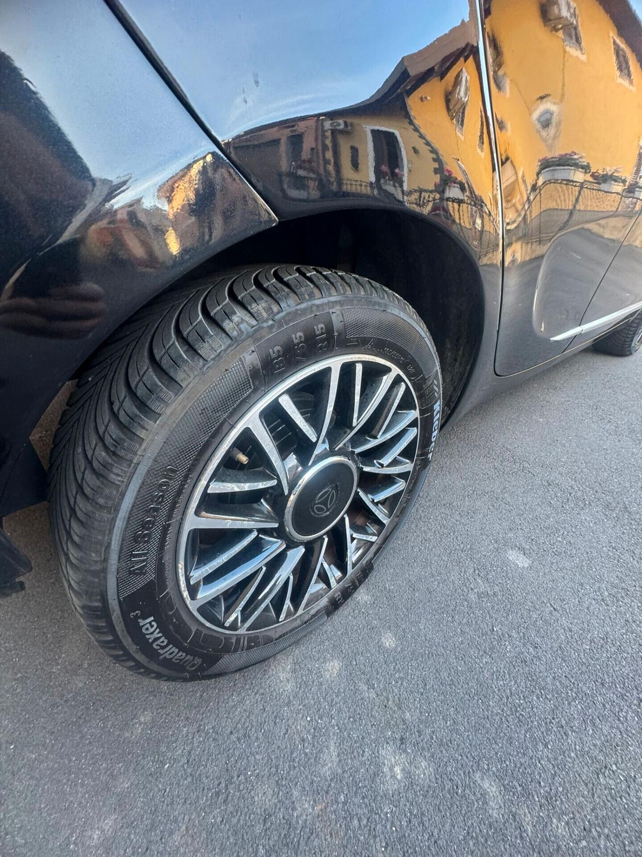 Lancia Ypsilon 1.3 MJT 16V 95 CV 5 porte S&S S Momodesign