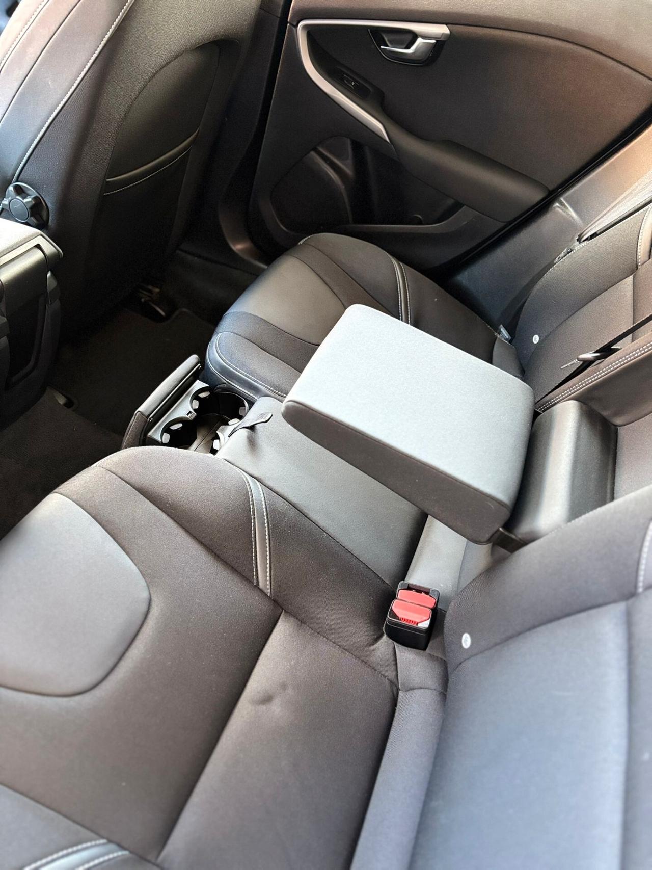 Volvo V40 D2 Geartronic Business Plus
