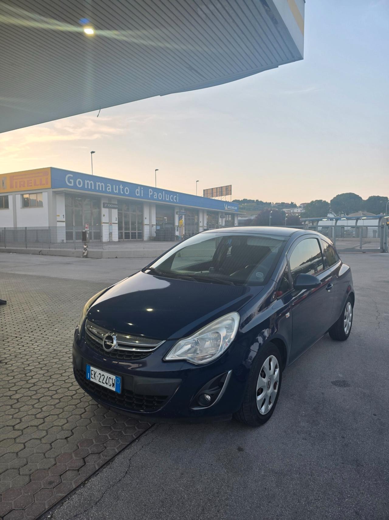 Opel Corsa GPL rivisionato 163000 km