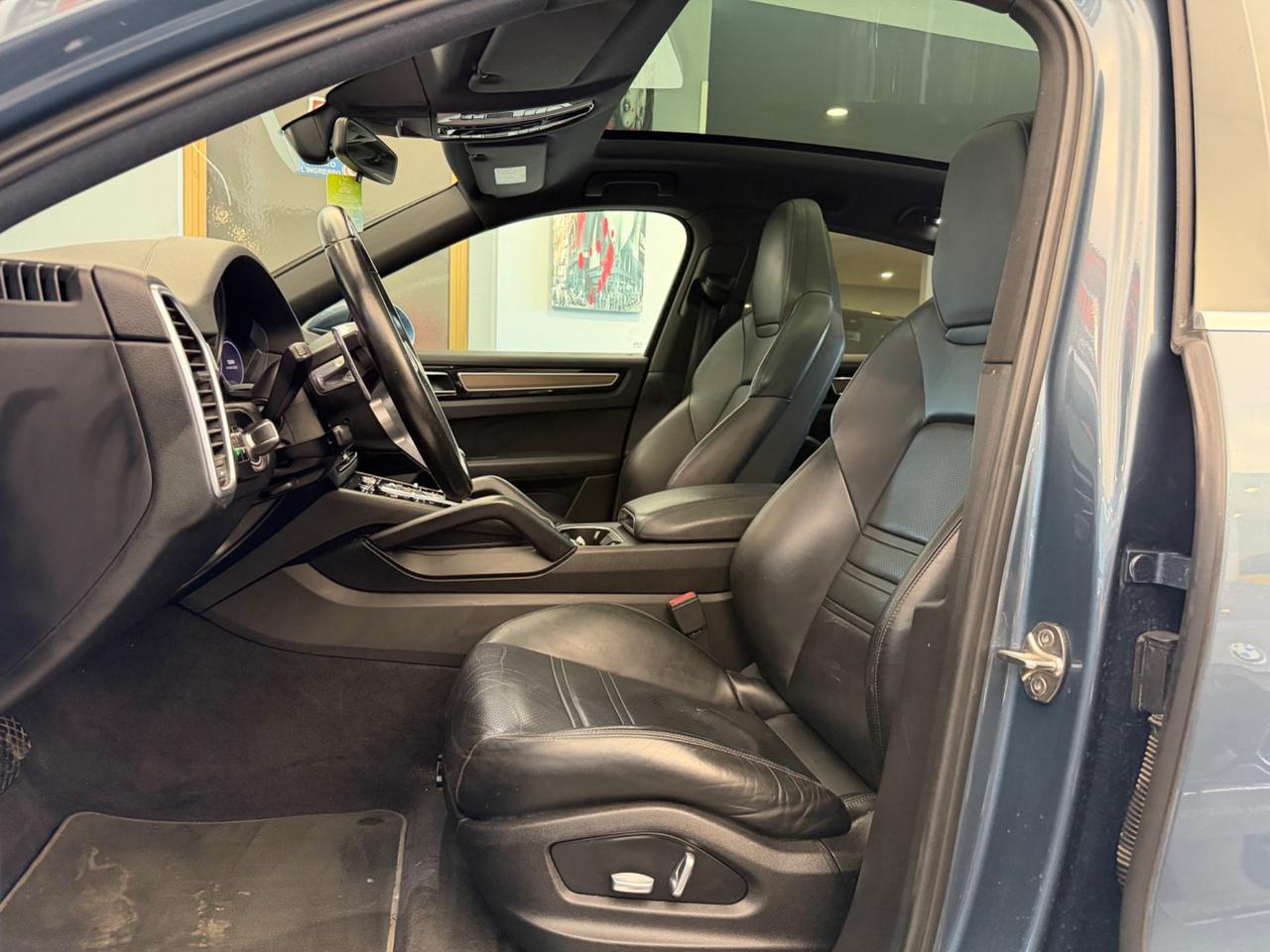 Porsche Cayenne 3.0 V6