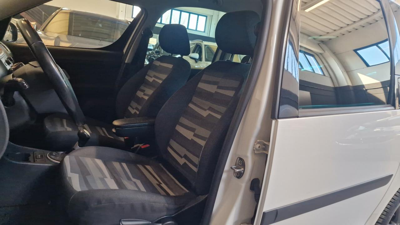 Skoda Roomster 1.6 16V Comfort GPLine