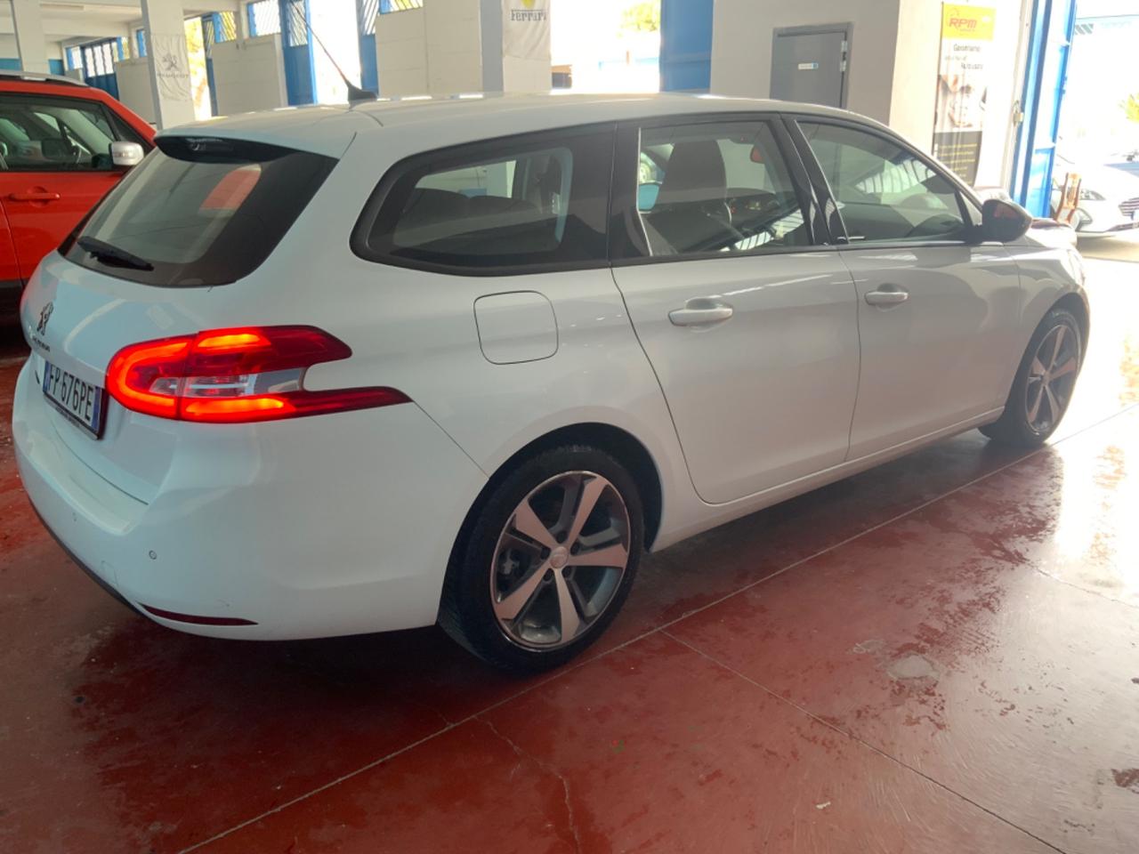 Peugeot 308 BlueHDi 100 S&S SW Active