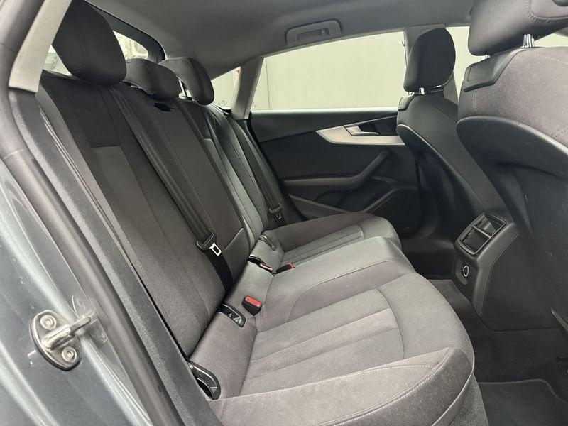 Audi A5 Sportback 40 2.0 tdi 190cv S-Tronic Business Advanced Virtual Cockpit Fari LED Sedili Riscaldabili