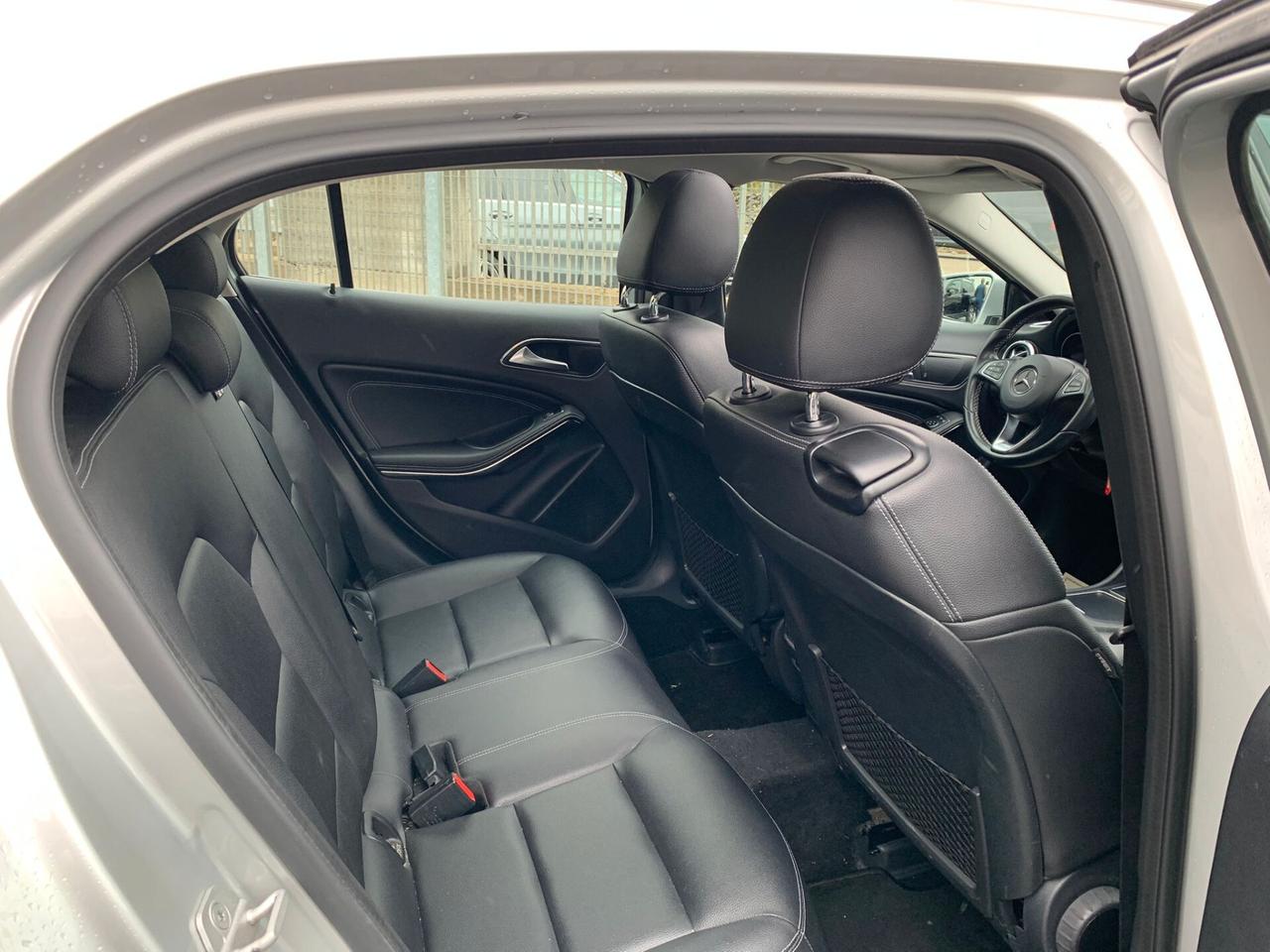 Mercedes-benz GLA 200d 4Matic Premium - !! TETTO !!