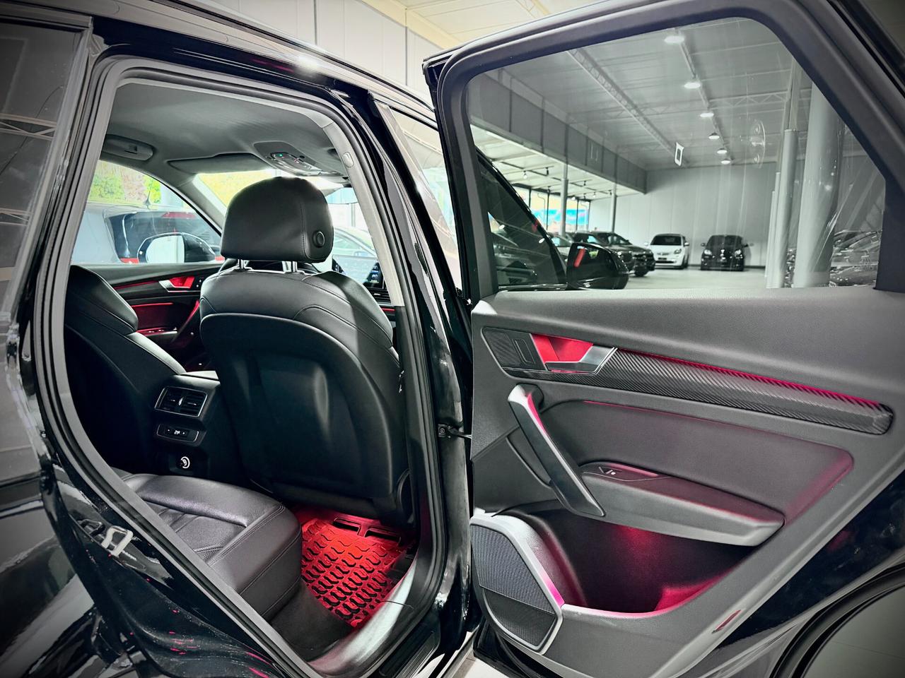 Audi Q5 2.0 TDI 190CV Total Black S-Line