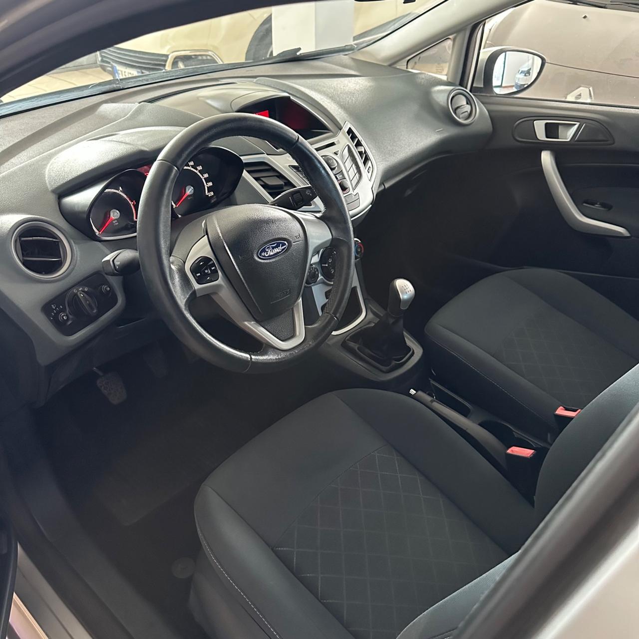 Ford Fiesta 1.4 TDCi 5p. Titanium