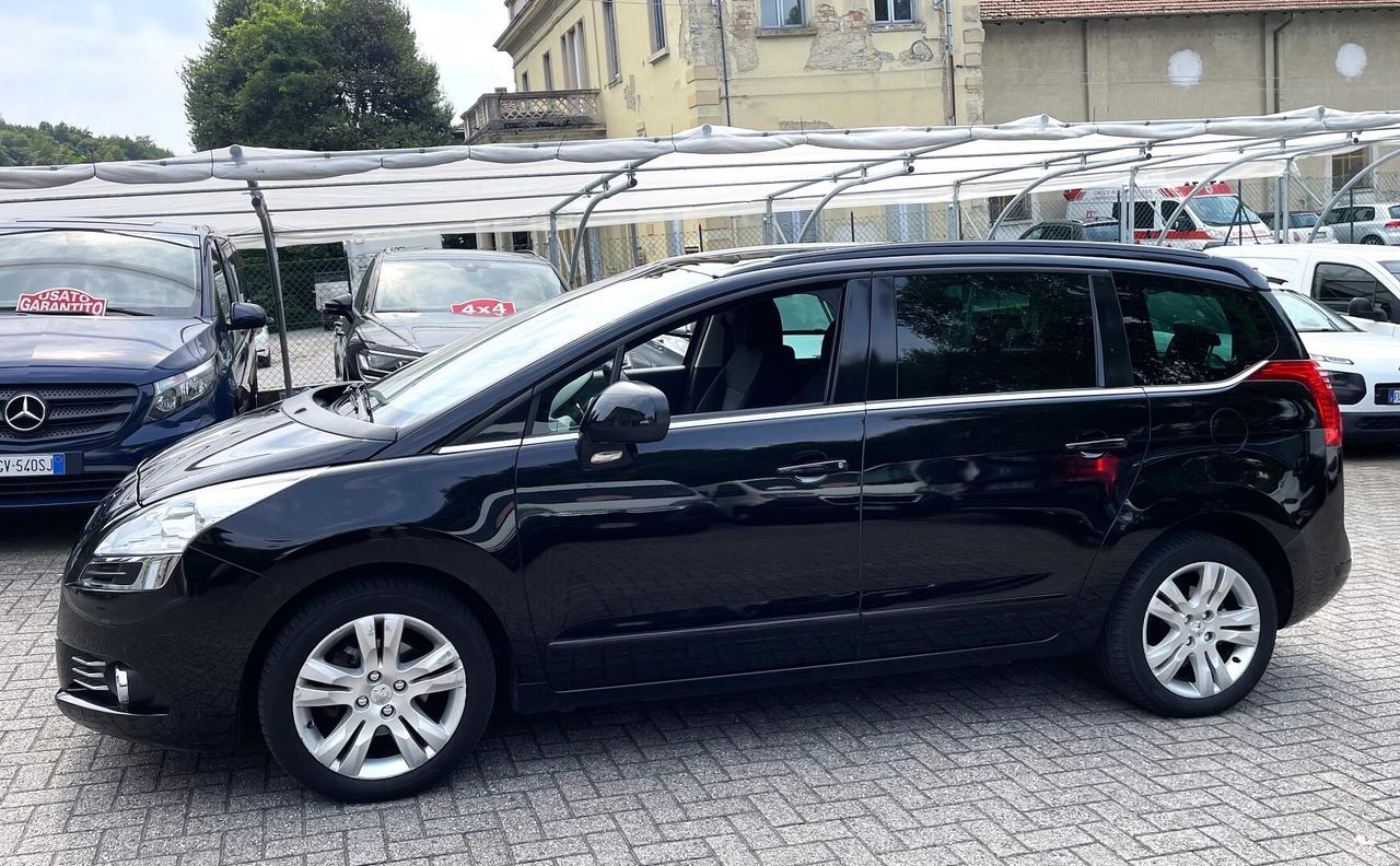 Peugeot 5008 1.6 Hdi - 7 Posti - Tetto Panoramico