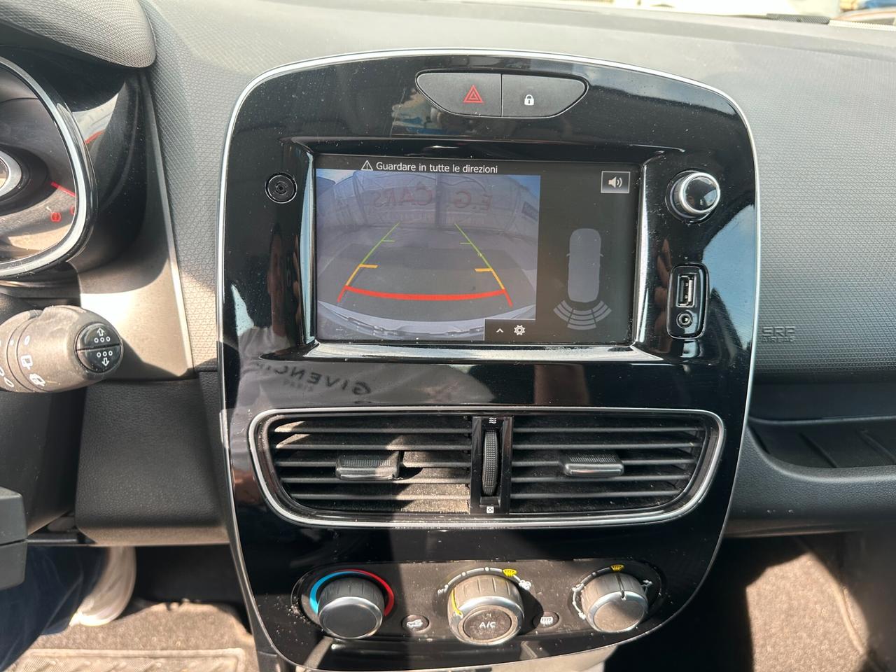 Renault Clio 0.9*75CV*LED*KAMERA*NAVI*CARPLAY*BLUETOOTH*