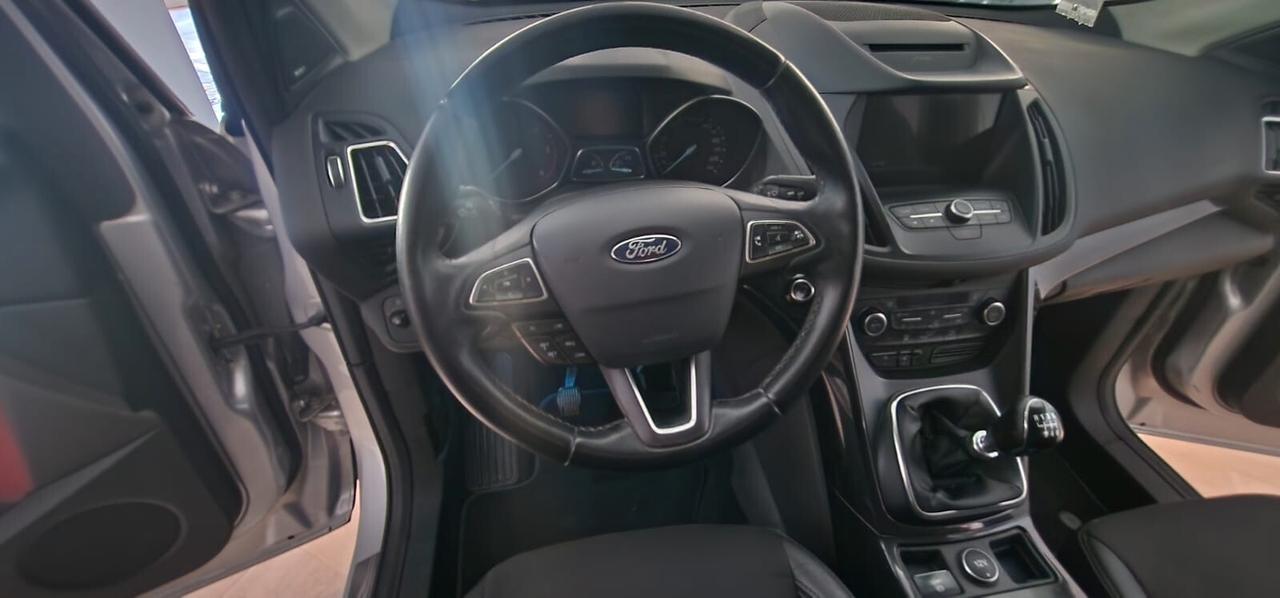 KUGA 2.0 TDCI 150 CV 4WD SUPER ACCESSORIATA