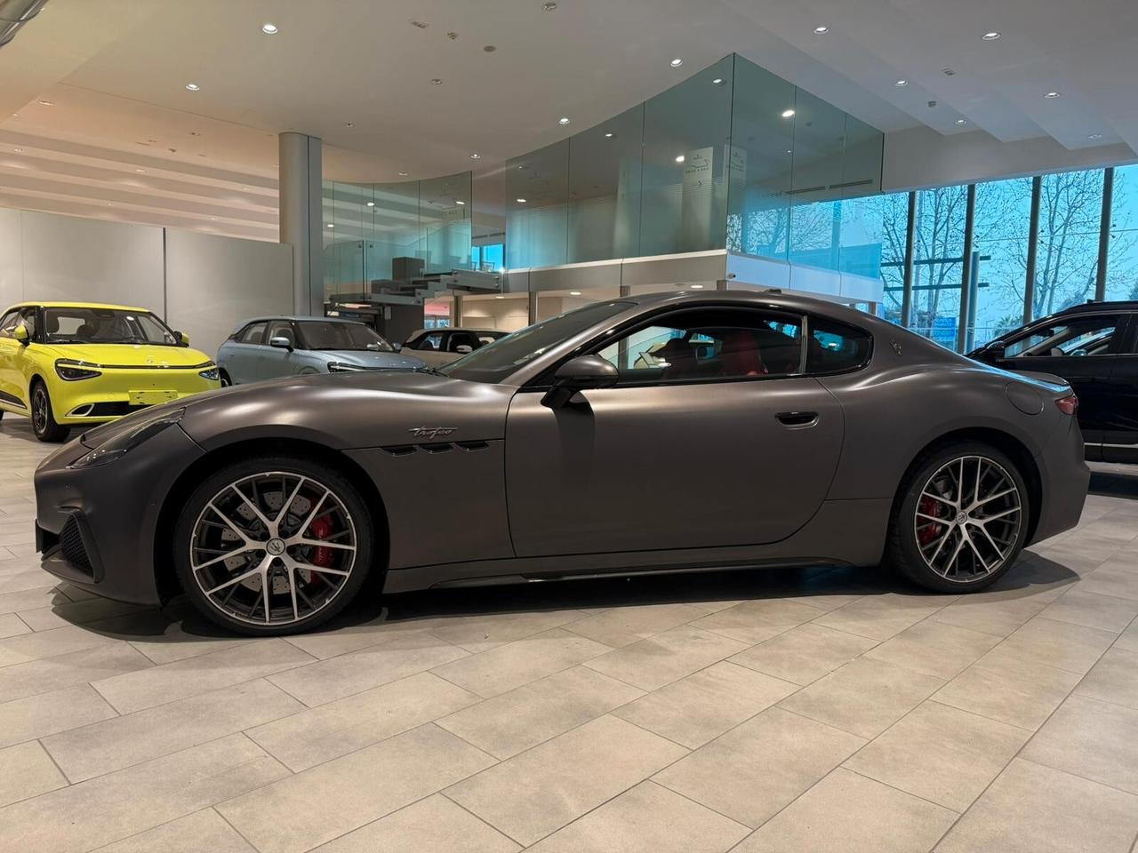 Maserati GranTurismo V6 550 CV AWD Trofeo