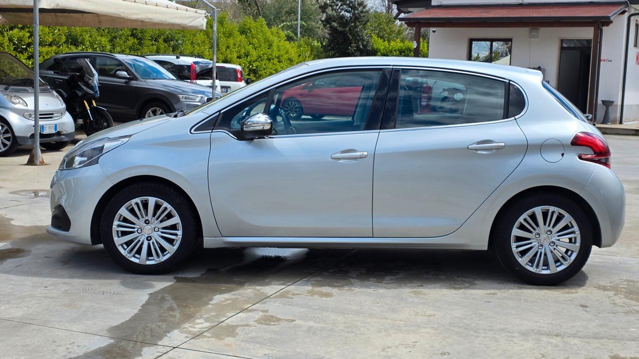 Peugeot 208 BlueHDi 75 5 porte Allure