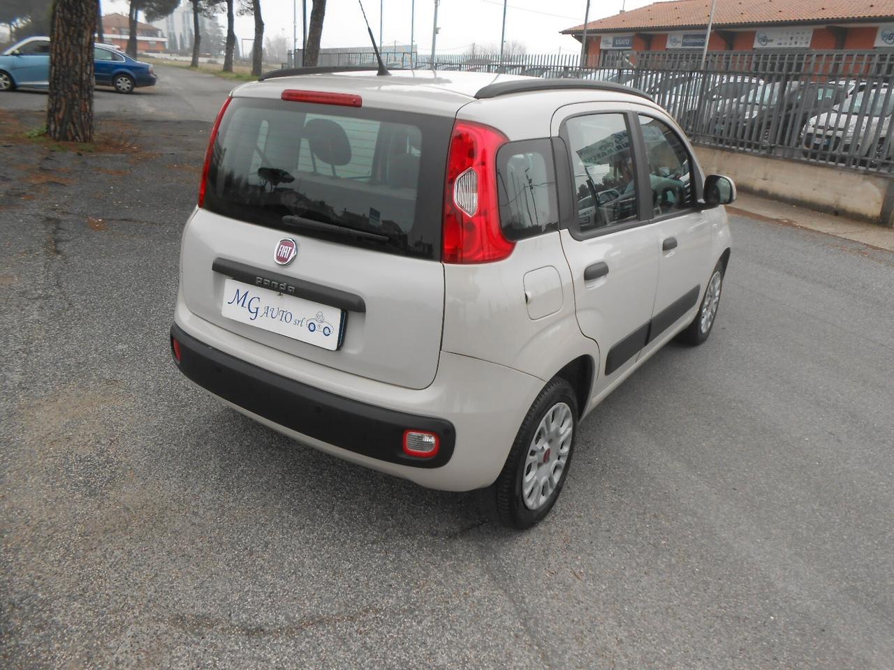 Fiat Panda 1.2 Lounge 69 CV €6