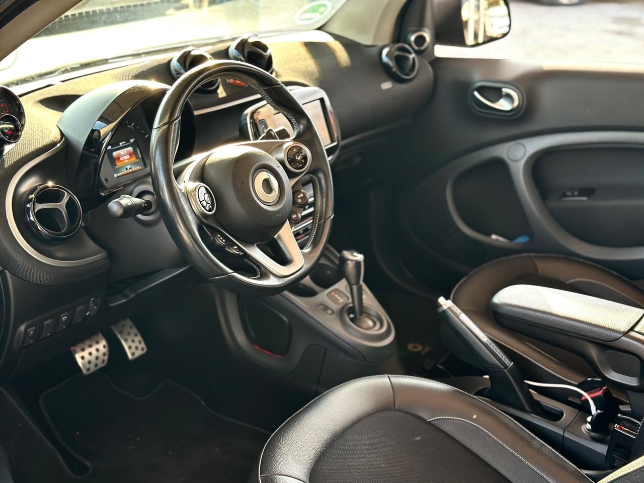 Smart ForTwo BRABUS 0.9 Turbo Twinamic Cabrio