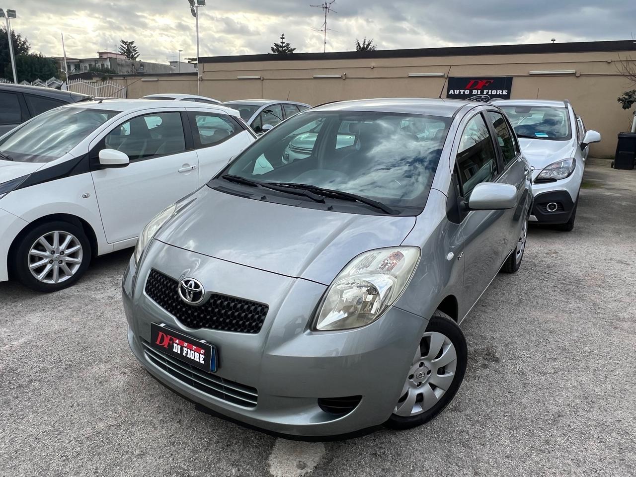 Toyota Yaris 1.4 D-4D 90CV AUTOMATICA FINANZIABILE