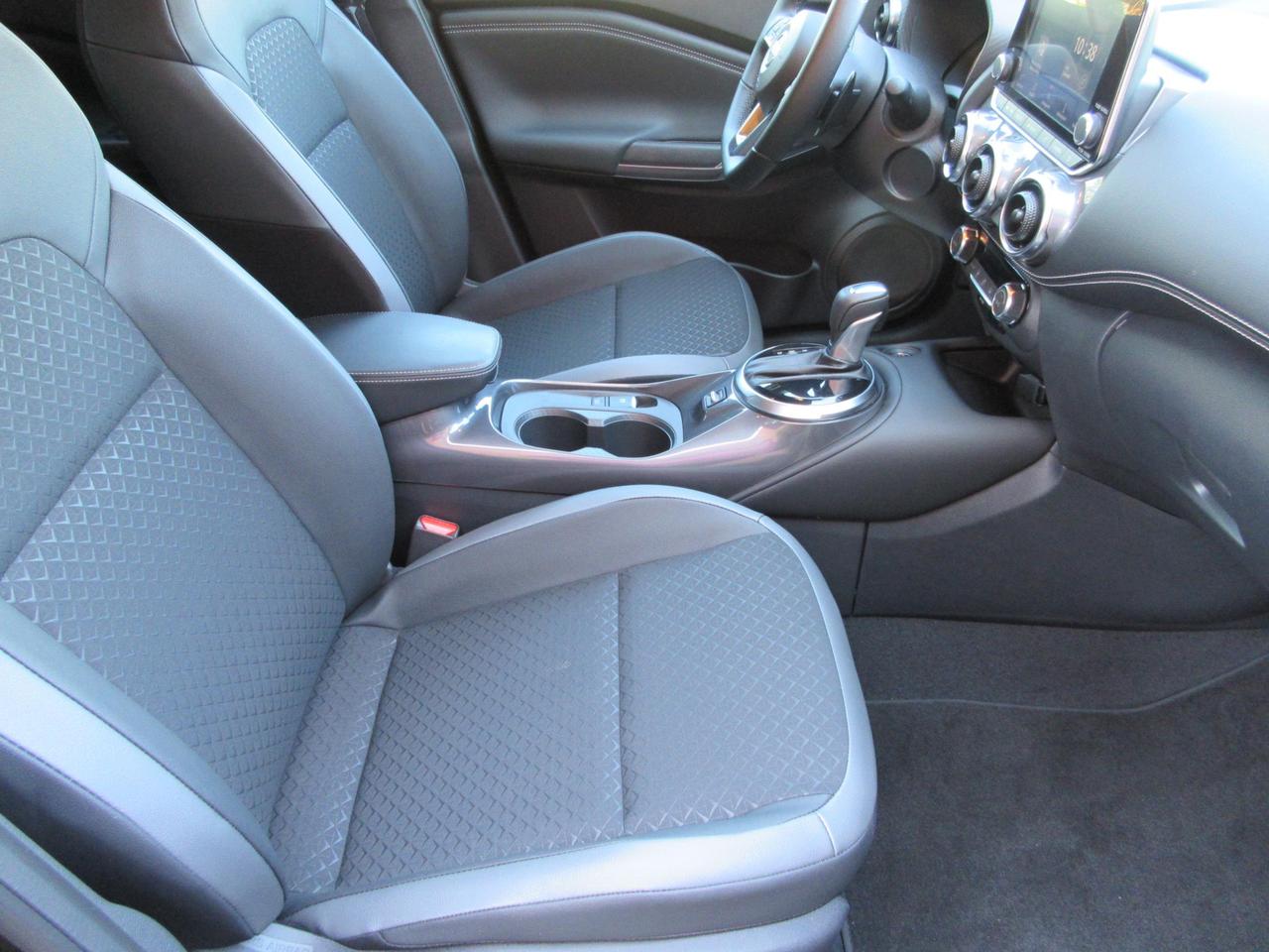 Nissan Juke 1.0 dig-t N-Connecta 114cv dct