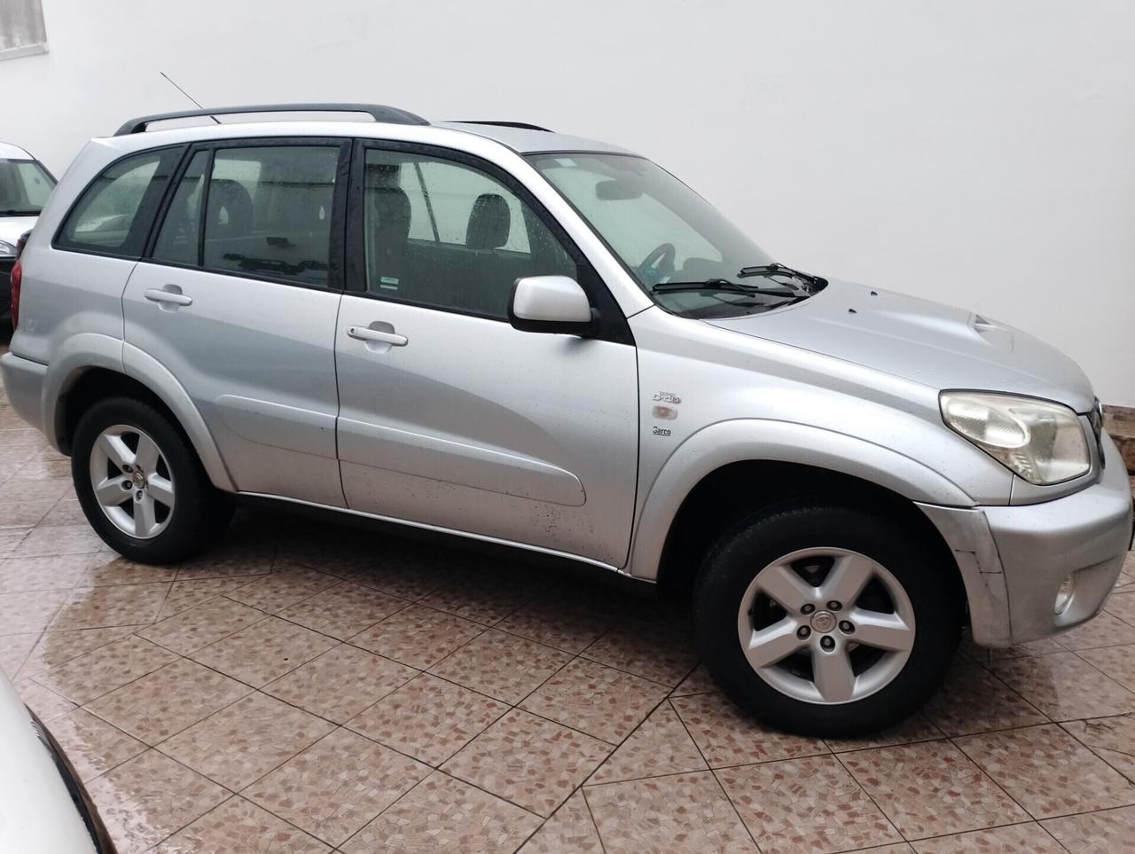 Toyota RAV 4 RAV4 2.0 Tdi D-4D cat 5 porte Sol