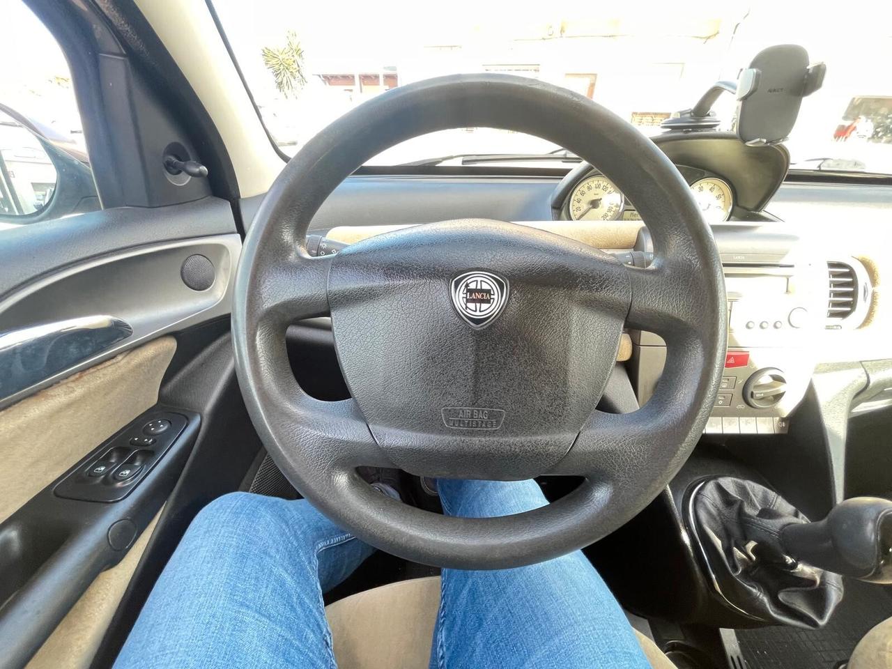 Lancia Ypsilon 1.3 Multijet 16V Platino