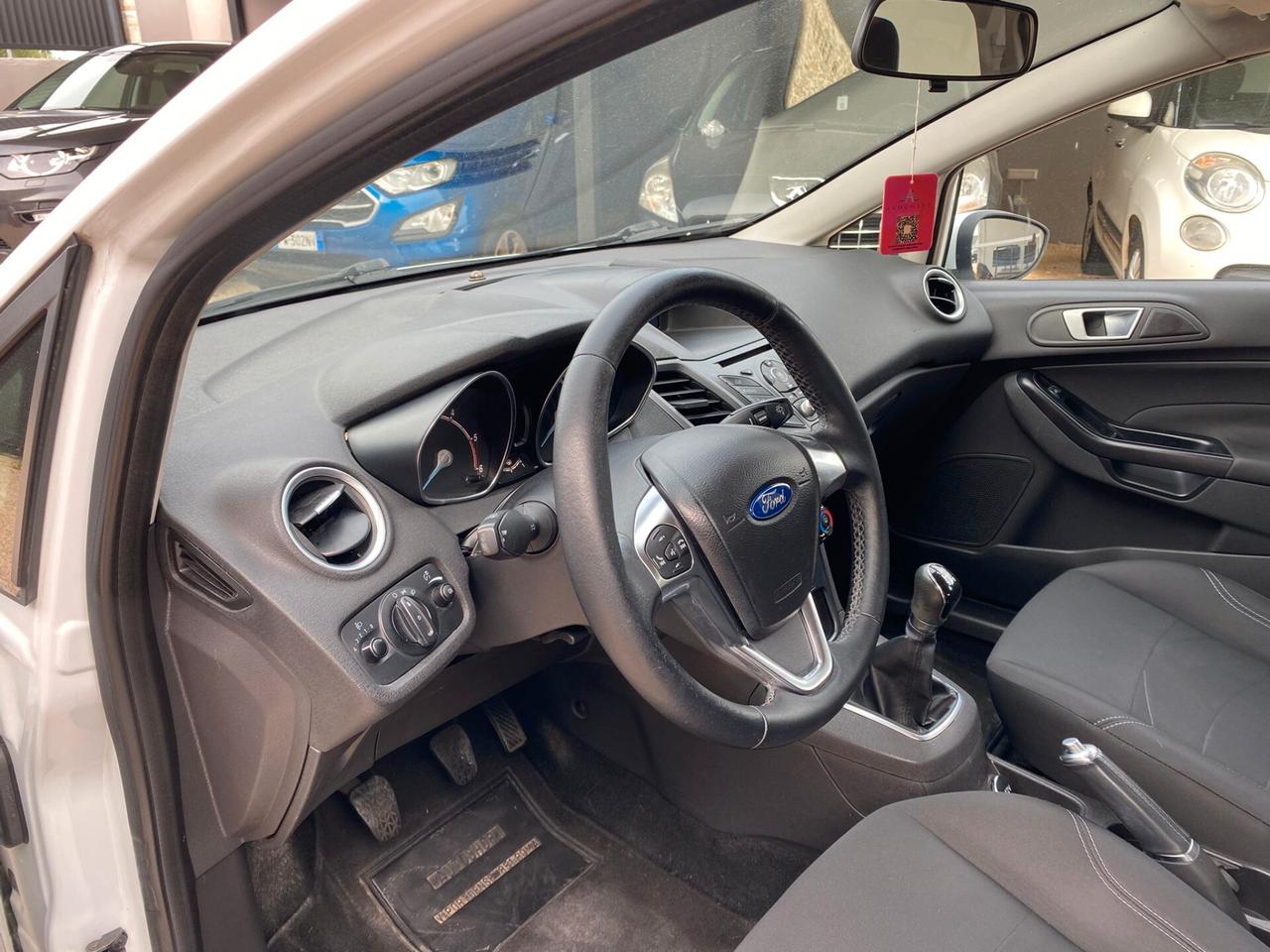 Ford Fiesta 1.5 TDCi 75CV 5 porte Black & White Edition