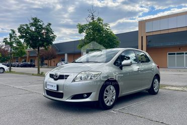 TOYOTA Auris 1.3 L 5 porte