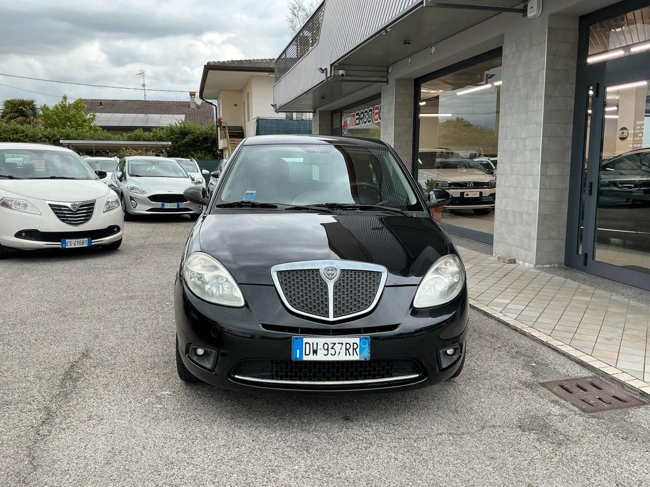 Lancia Ypsilon 1.4 GPL Neopatentati