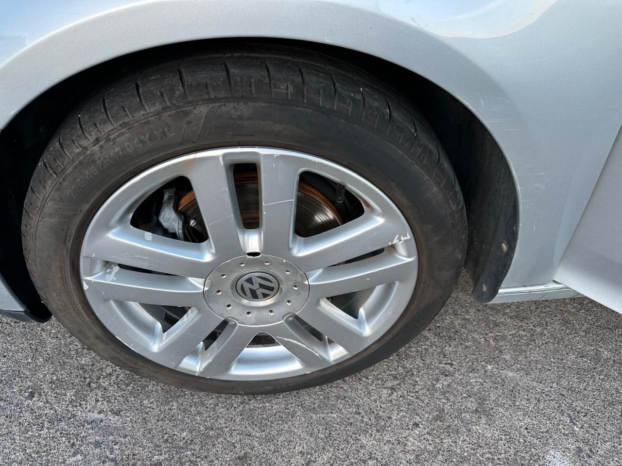 Volkswagen Golf 2.0 16V TDI 5p. Sportline