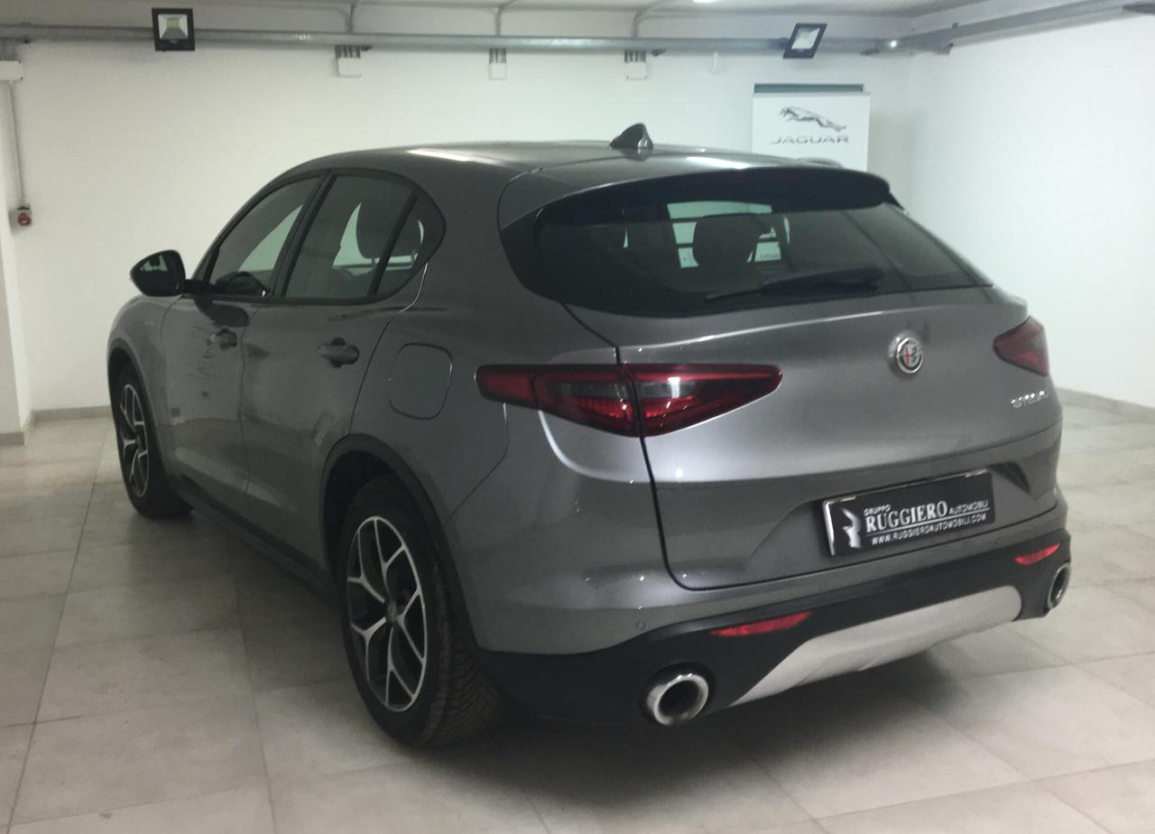 Alfa Romeo Stelvio 2.2 Turbodiesel 160 CV AT8 RWD Super