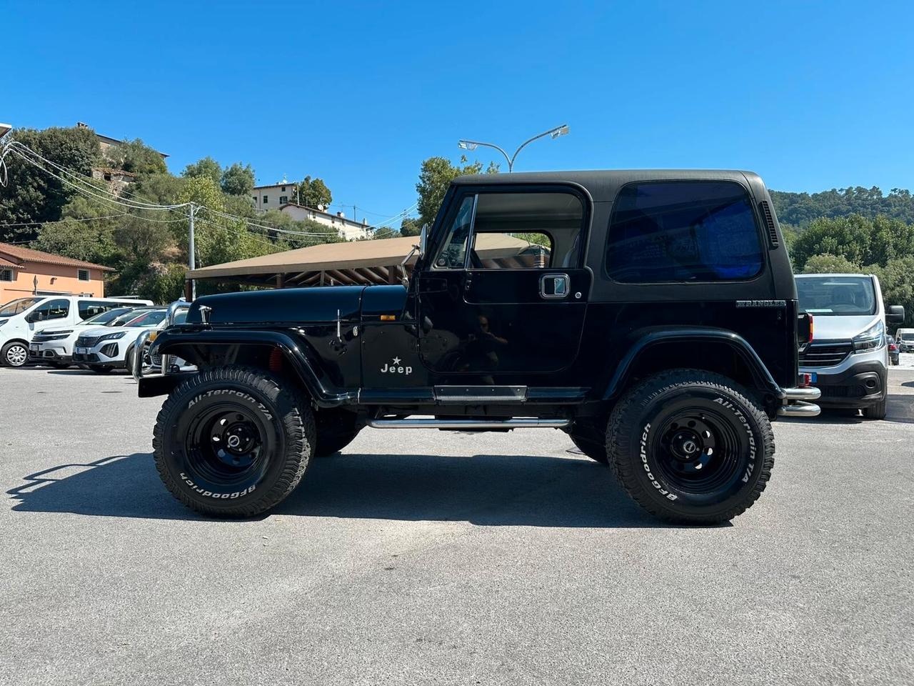 Jeep Wrangler 2.5 Laredo