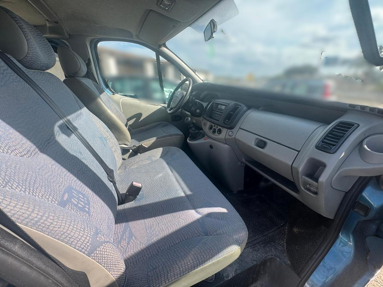 Renault Trafic 100 dCi Pack Clim 9 posti