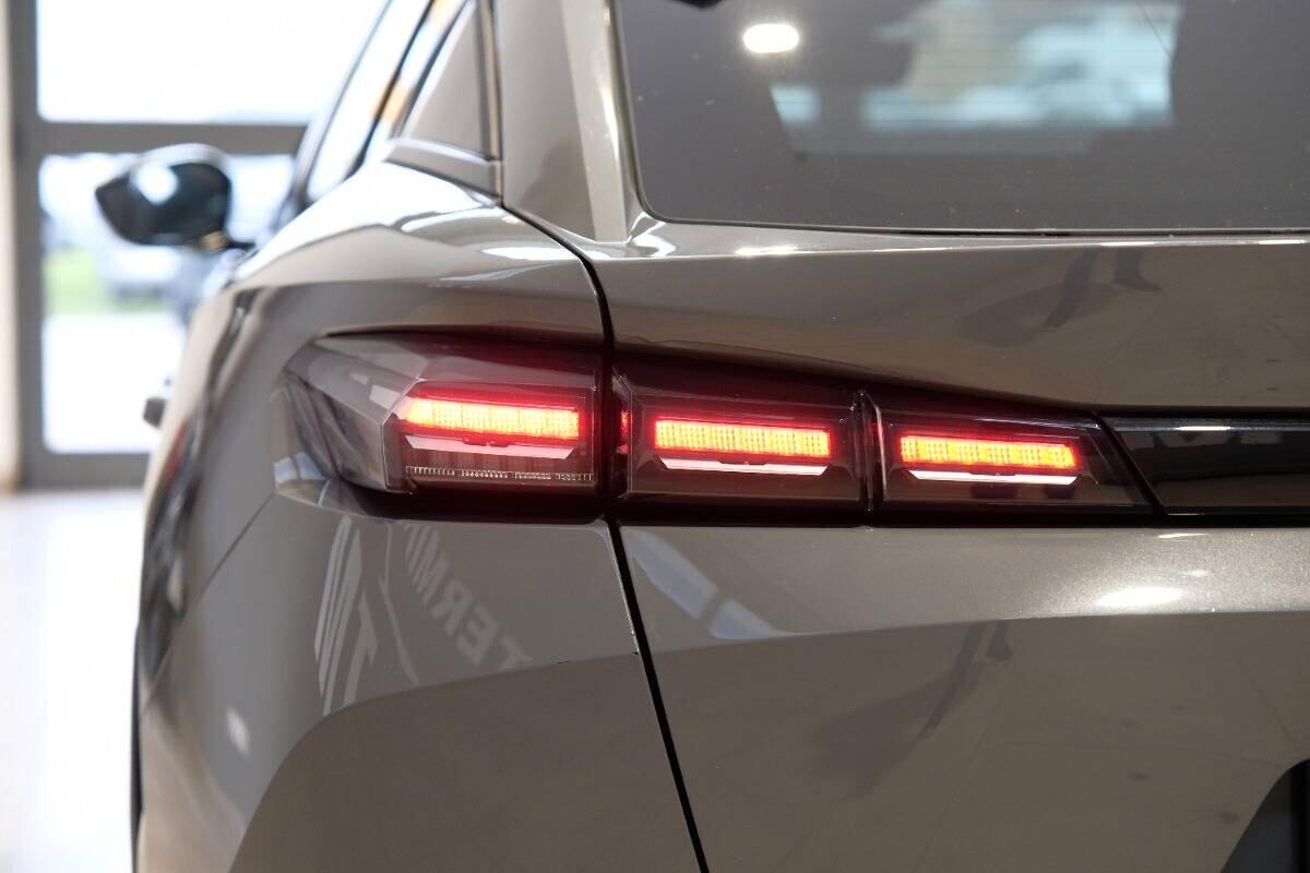 Peugeot 408 PureTech 130 S&S EAT8 Allure