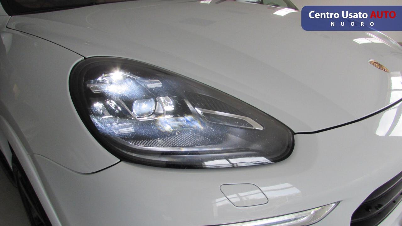 Porsche Cayenne 3.0 Diesel Platinum Edition