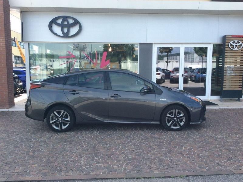 Toyota Prius 1.8 AWD Lounge