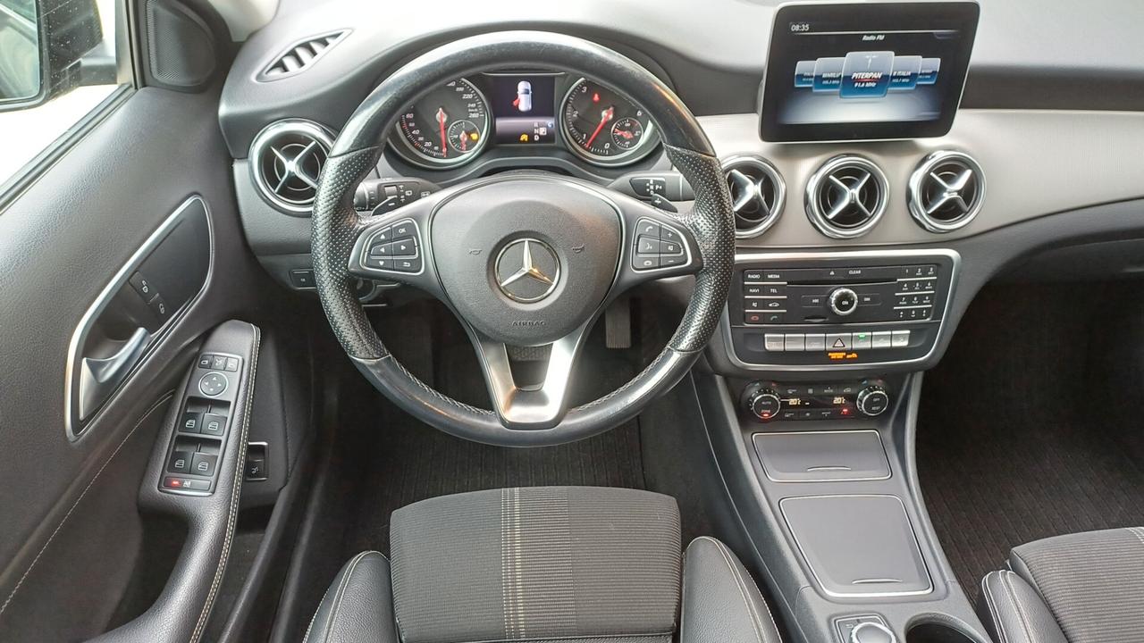 Mercedes-benz GLA 200 d Automatic 4Matic Sport