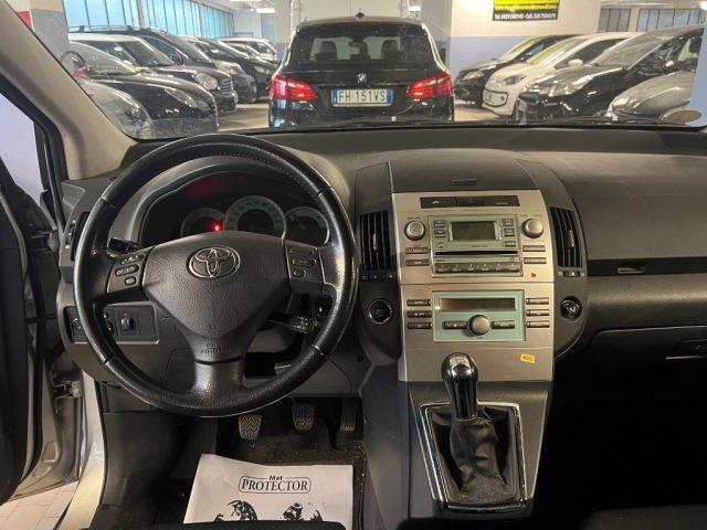 TOYOTA Corolla Verso 2.2 16V D-4D DPF