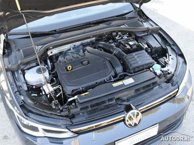VOLKSWAGEN Golf 1.5 TGI 130cv DSG Life VIRTUAL CARPLAY ACC KM CERT
