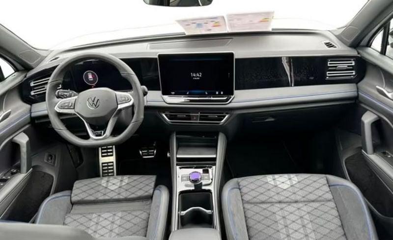 Volkswagen Tiguan Volkswagen Tiguan 1.5 eTSI R-Line Plus 150cv BLACK PACK DSG 20" CAMERA LED NAVI