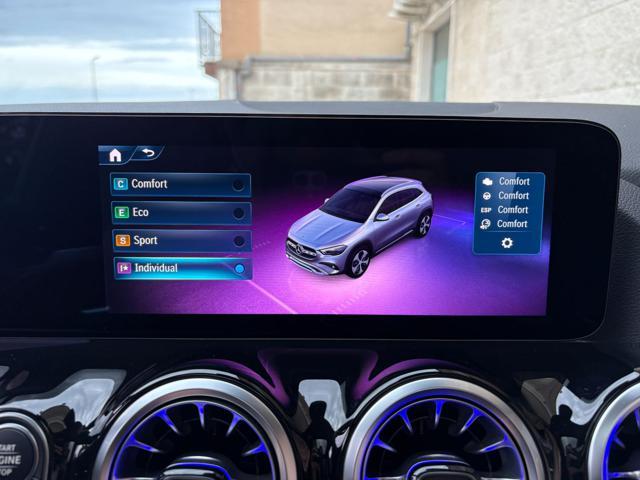 MERCEDES-BENZ GLA 200 d Automatic Premium Amg Pack Night-TETTO