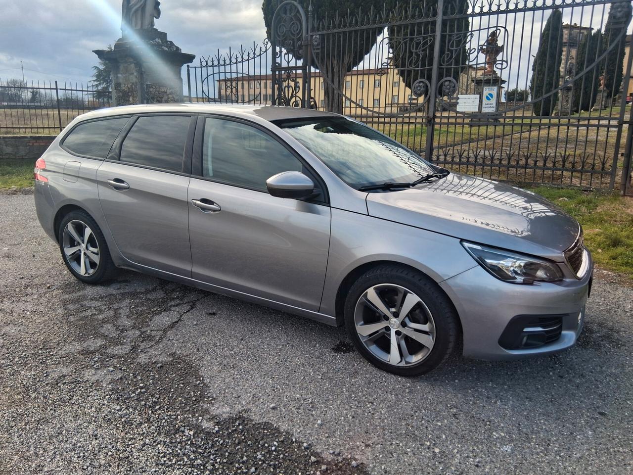 Peugeot 308 BlueHDi 120 S&S EAT6 SW Allure