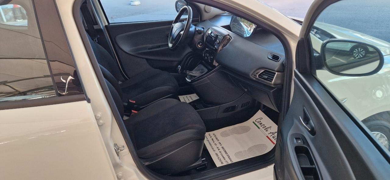 Lancia Ypsilon 1.3 Mjt 95cv 5 porte Platinum