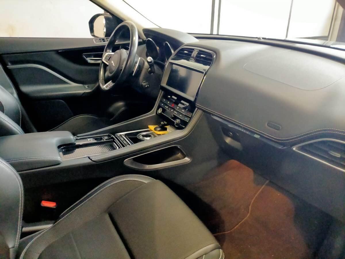 JAGUAR F-PACE 2.0d i4 Portfolio awd 240cv R-SPORT