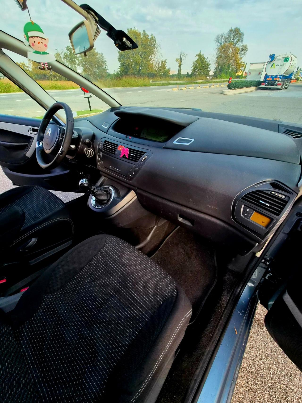 Citroen C4 Picasso 1.6 7 POSTI