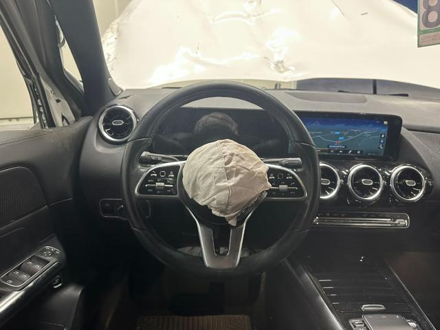 MERCEDES-BENZ GLA 200 EXECUTIVE