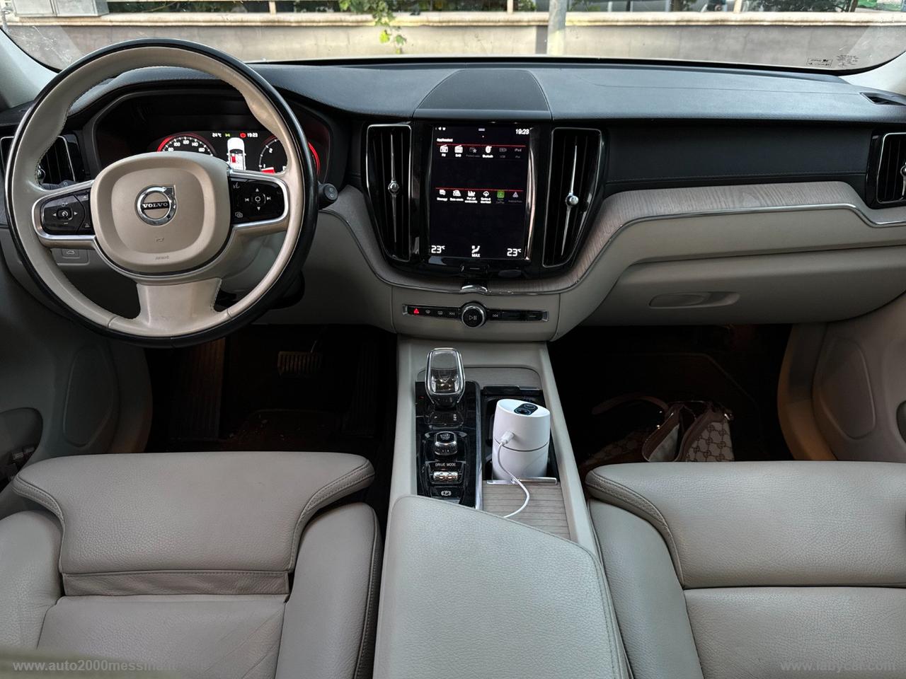 VOLVO XC60 B4 AWD GEARTRONIC INSCRIPTION