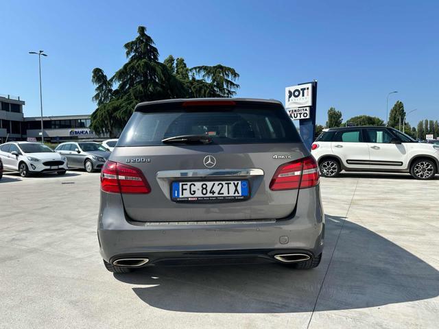 MERCEDES-BENZ B 200 d Automatic Sport