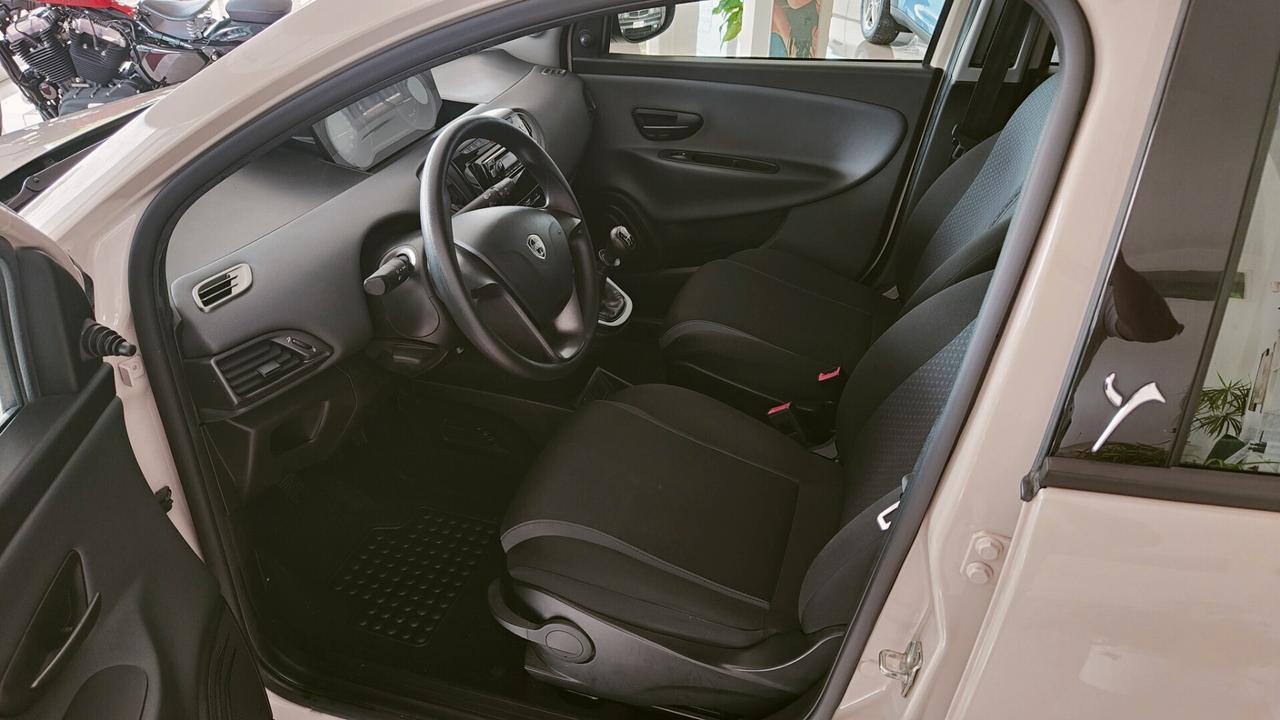 Ypsilon 1.2 69 CV 5 porte IMPECCABILE