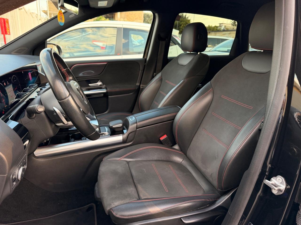 Mercedes-benz B 180 d Automatic Premium AMG KIT LUCI