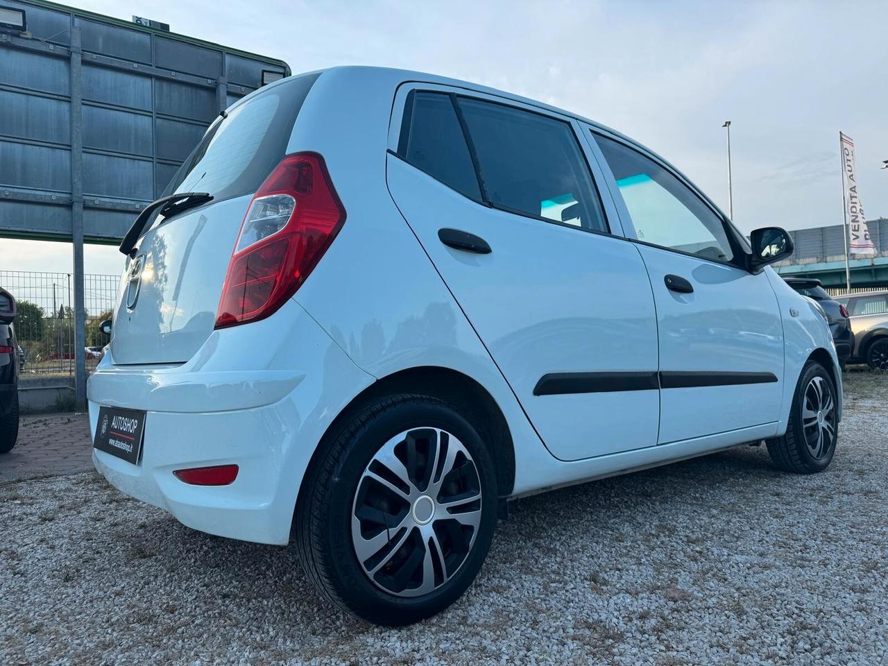 HYUNDAI - i10 - 1.1 12V Classic - NEOPATENTATI - FINANZIABILE